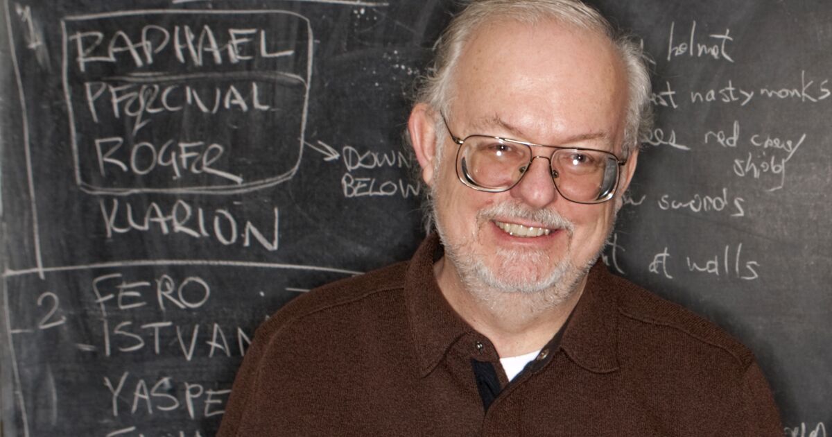 Greg Bear, prize-winning sci-author and Comic-Con co-founder, dies at 71