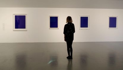 A series of monochromatic paintings by Yves Klein, in which he used the color he created himself, exhibited at Tate Liverpool in 2016.