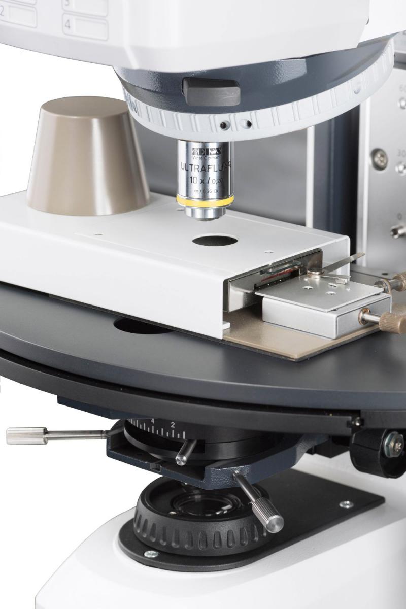 Quick and Easy Refractive Index Measurements of Microscopic Glass Fragments