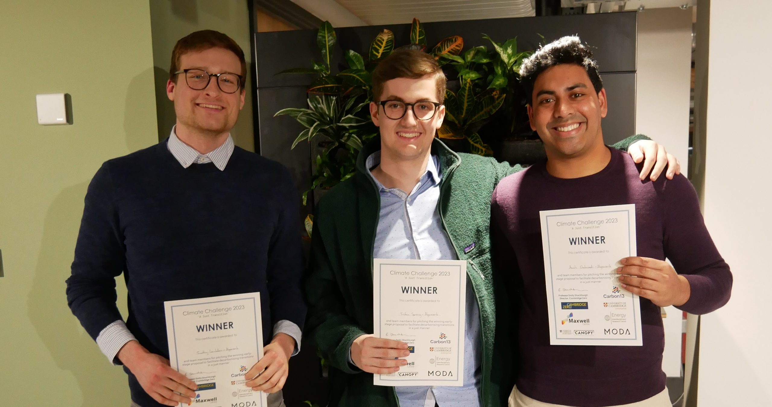 “Elegant” algae solution wins Cambridge Zero student Climate Challenge