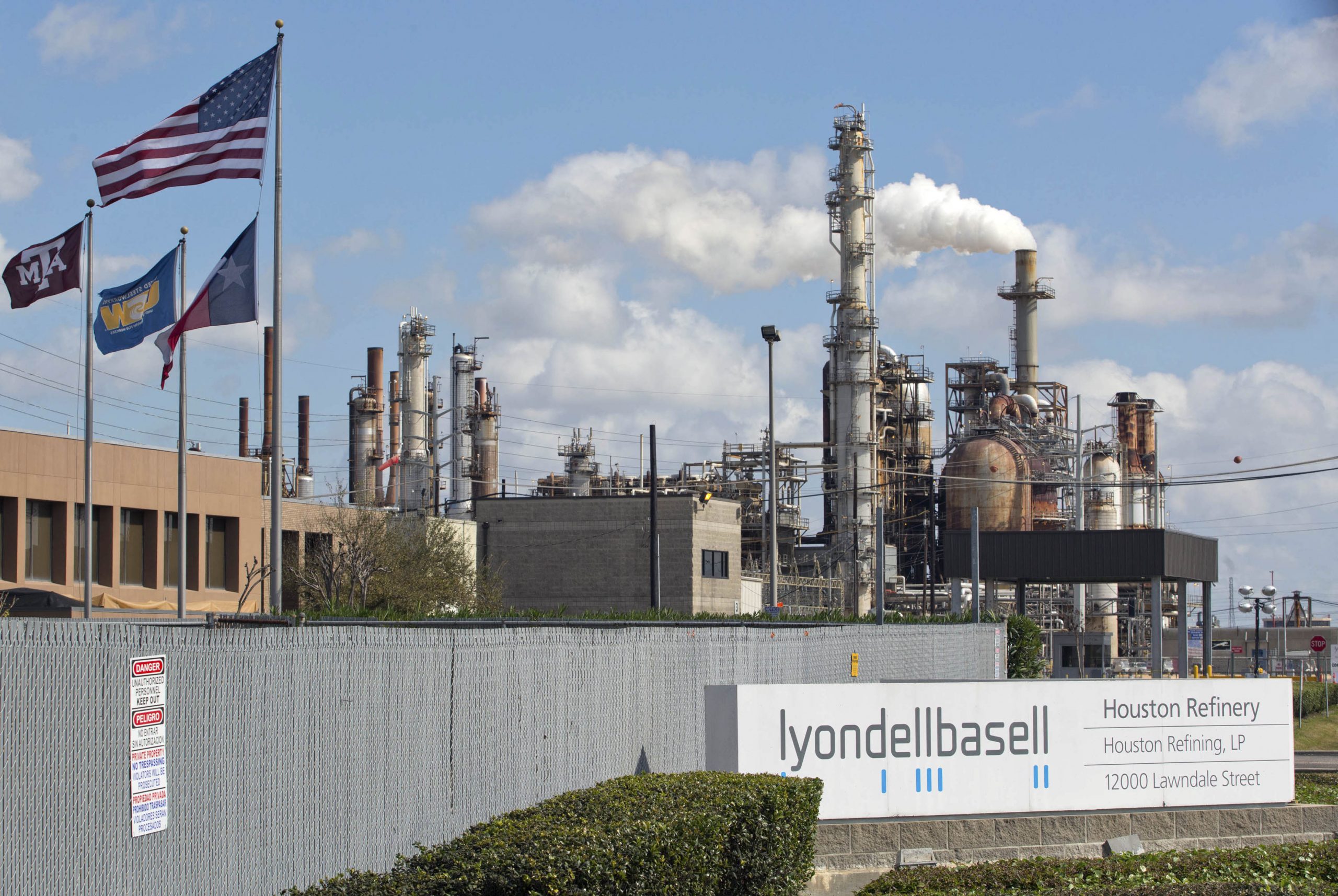 lyondell basell to shutter houston oil refinery in exit from refining | reuters